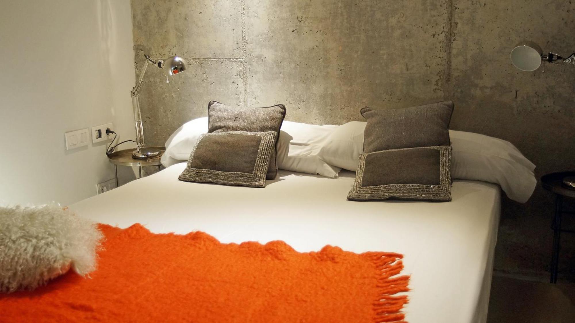 My Space Emirates - Fully Equipped Apartments Near The Beach With Shared Pool Barcelona Room photo