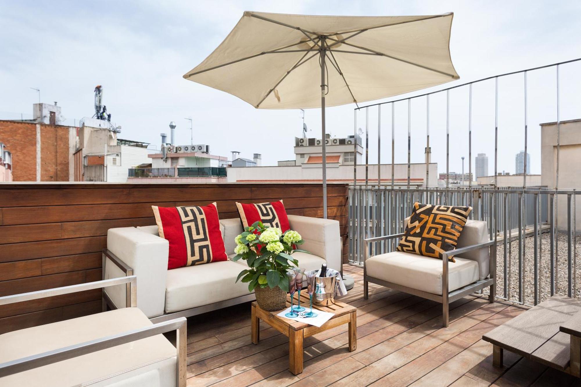 My Space Emirates - Fully Equipped Apartments Near The Beach With Shared Pool Barcelona Exterior photo