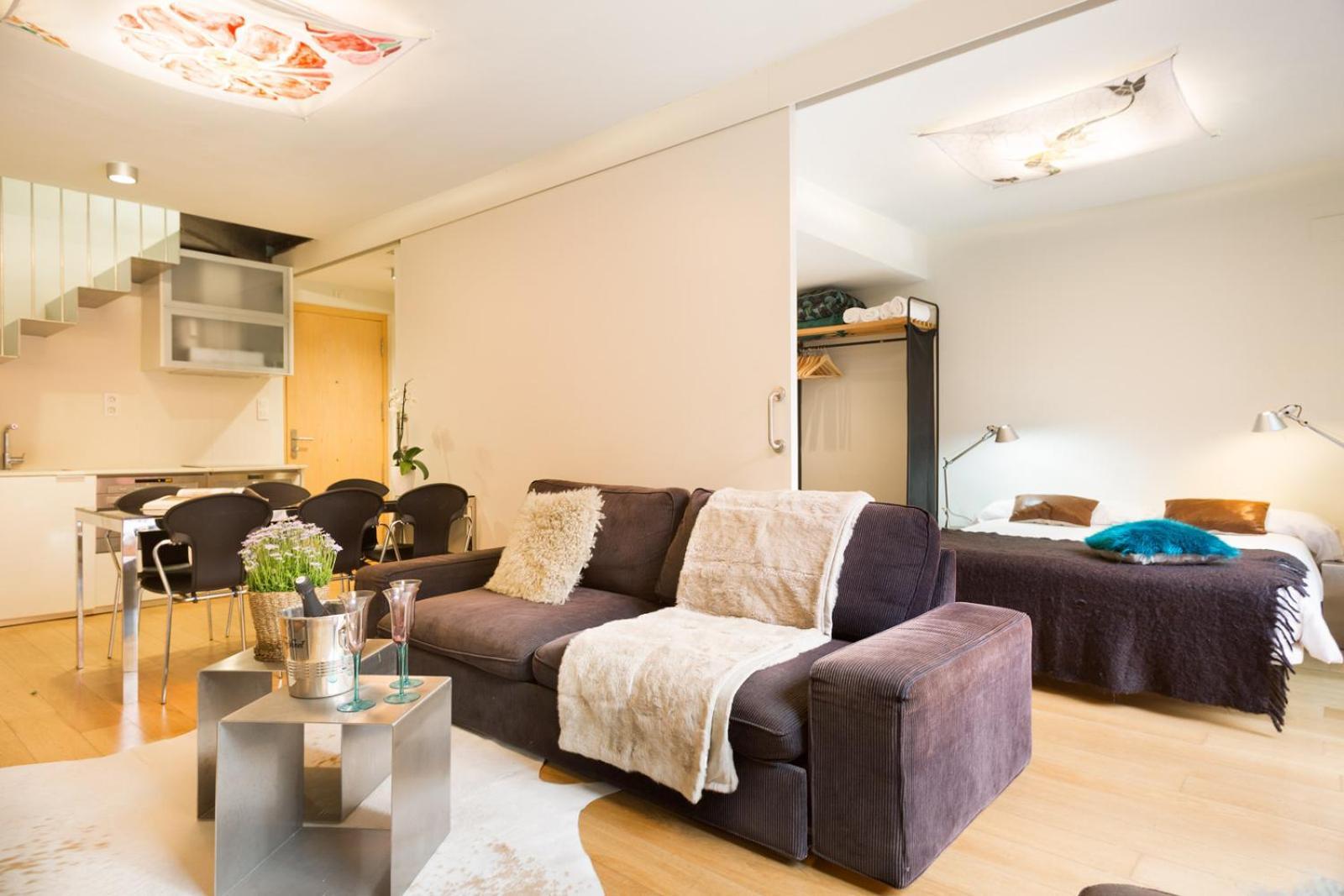 My Space Emirates - Fully Equipped Apartments Near The Beach With Shared Pool Barcelona Exterior photo